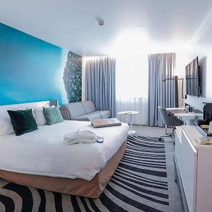 Executive Queen Room